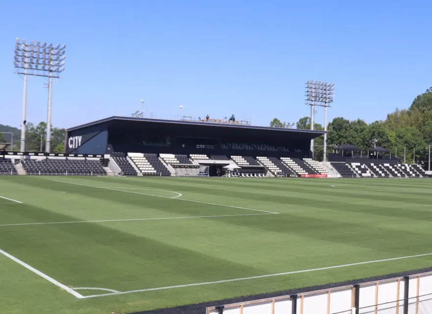 Stadium capacity：4,400, 1038・1 Iwafunemachi Miya, Tochigi-shi, Tochigi-ken